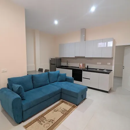 Center Luli's Daire Tiran
